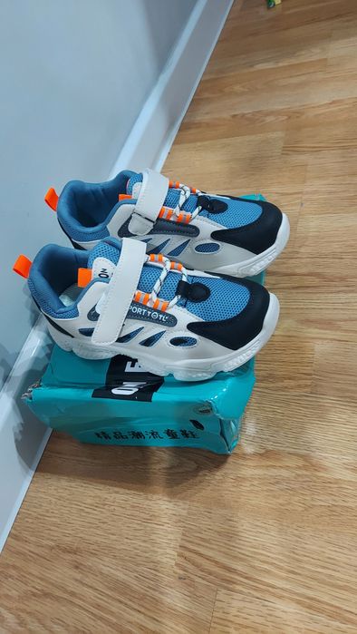 Продам красовки новые