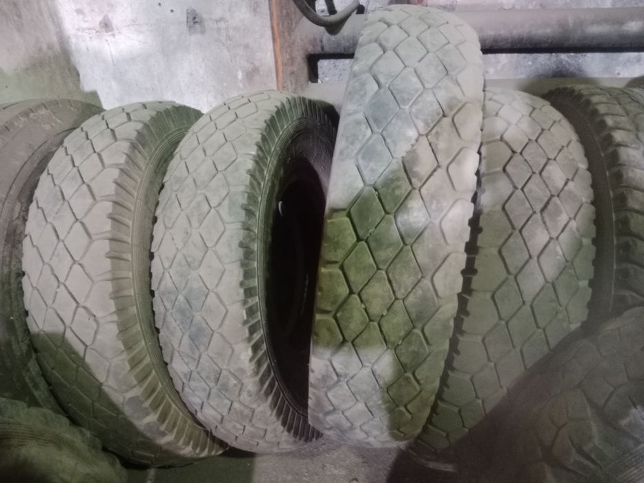 Продам шины камаз 10.00-20