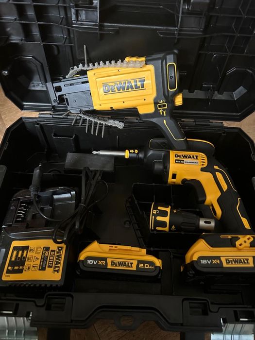 DeWALT шуруповерт набор