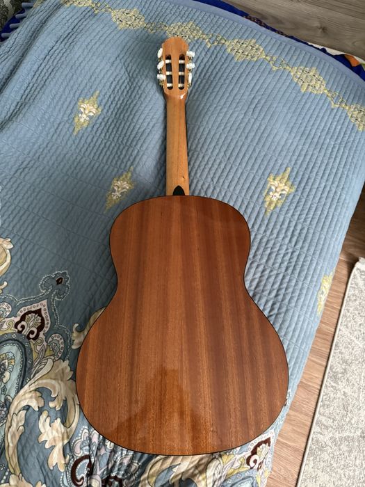 Классическая гитара Agnetha