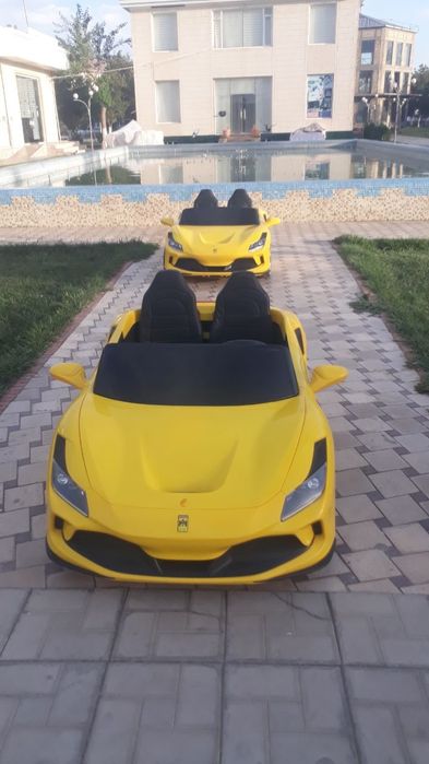 Ferrary f8  yangi
