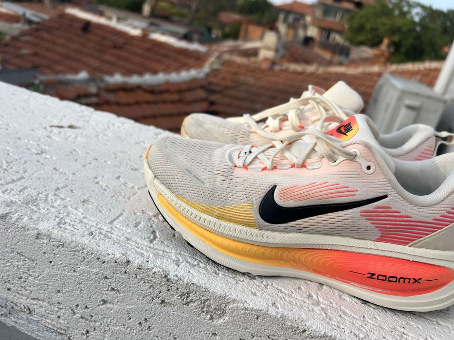 Nike Vomero18 38.5 Wmns