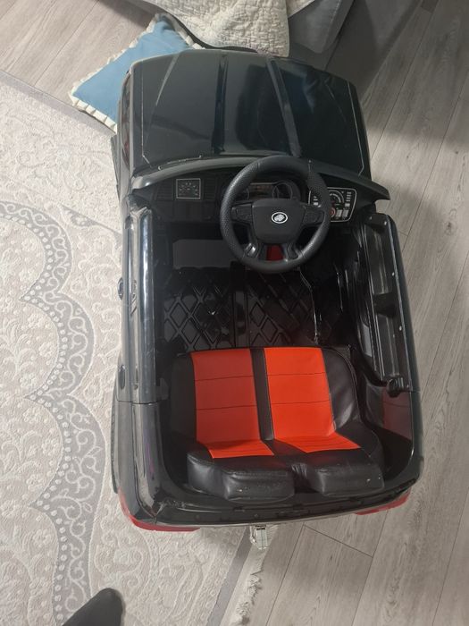 Продам автомобиль детский