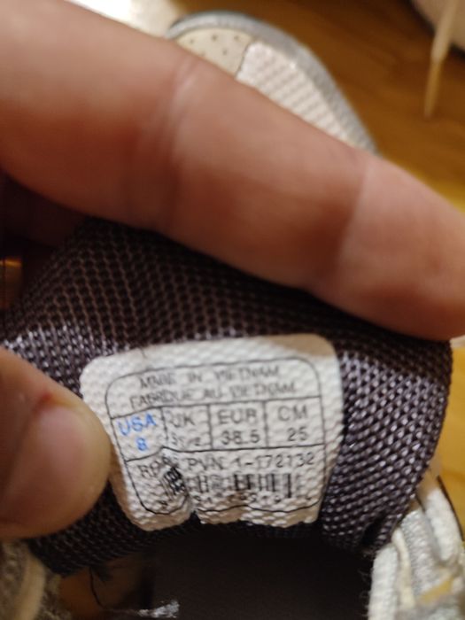 Vând adidași dama Reebok