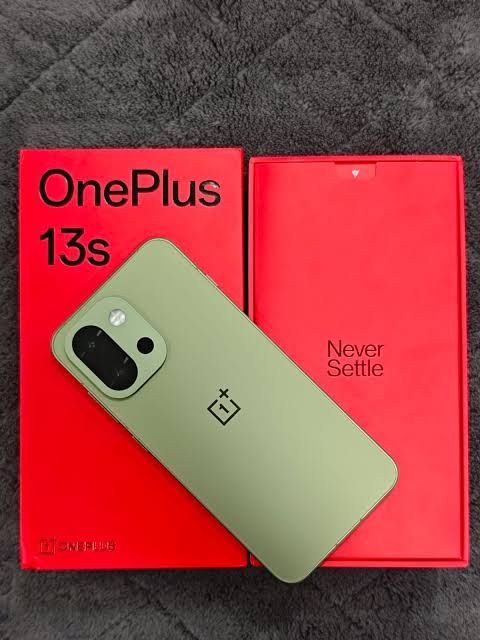 Смартфон oneplus 13s