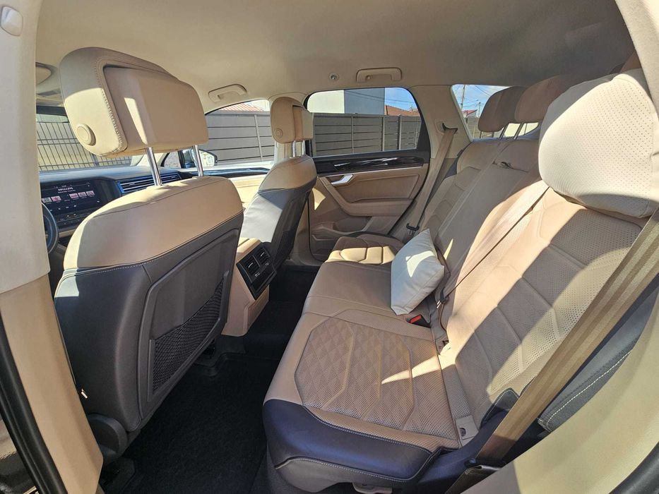 Proprietar Vand VW Toaureg 2019 - 91.000km Reali - Istoric VW