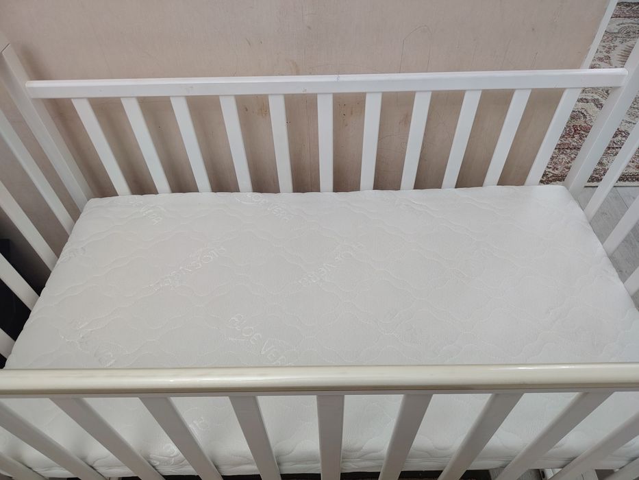 продам детскую кроватку