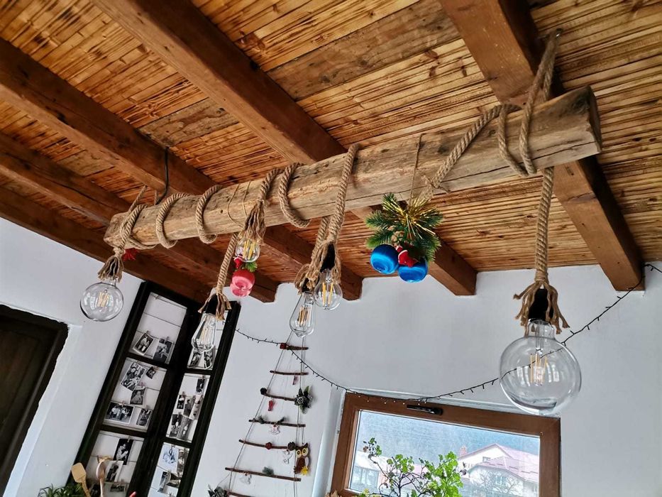 Candelabru rustic lemn