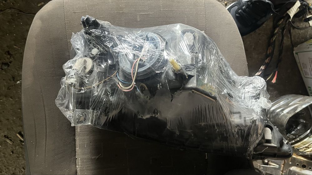 Оригинальные фары ларгус