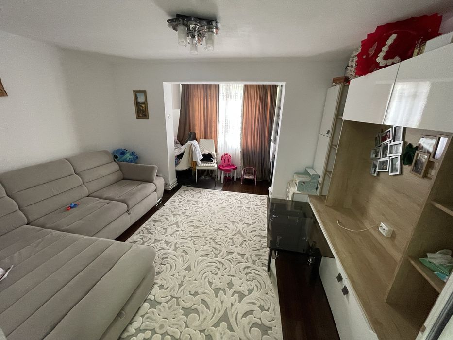Apartament cu 2 camere la cheie