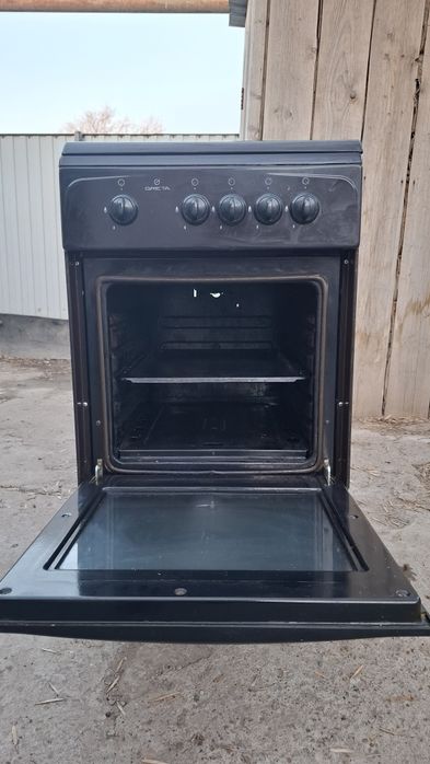 Продам Газовую плиту