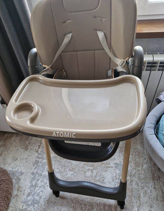 Стульчик + в подарок Блендер-пароварка Philips Avent SCF