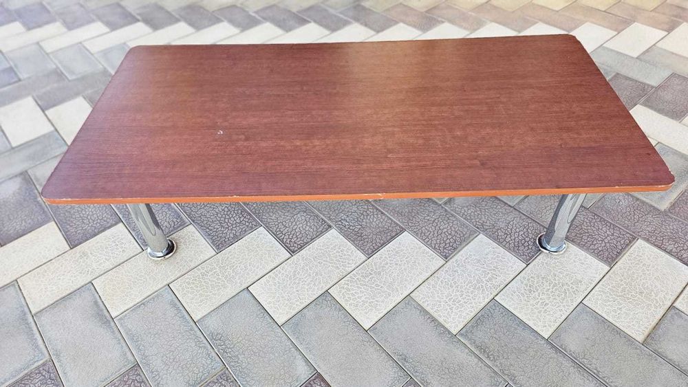 Продам обеденный стол 180 см*90 см