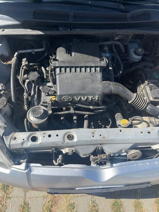 Toyota Yaris бензин