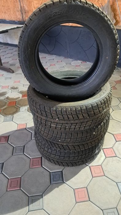 Зимние шины 225/60/17