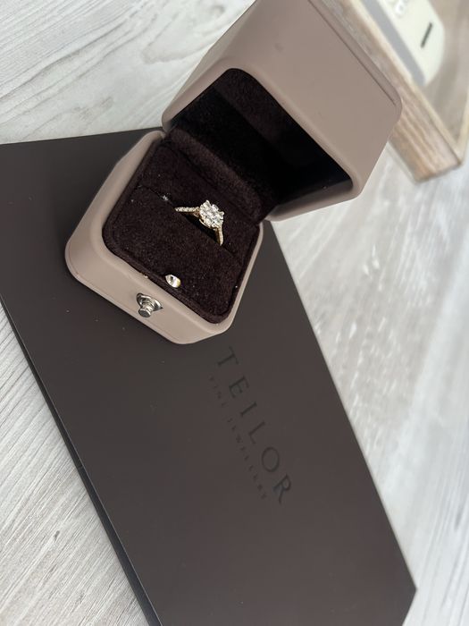 Inel de logodna Teilor din aur galben cu diamante