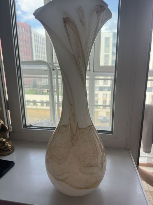 Продам вазу, новая.