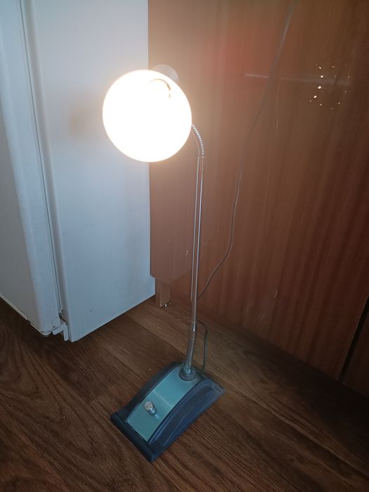 Лампа для дома. Для учебы