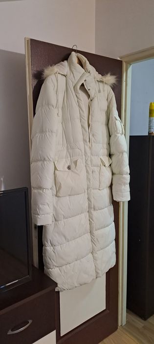 Vand geaca de iarna groasa noua de dama