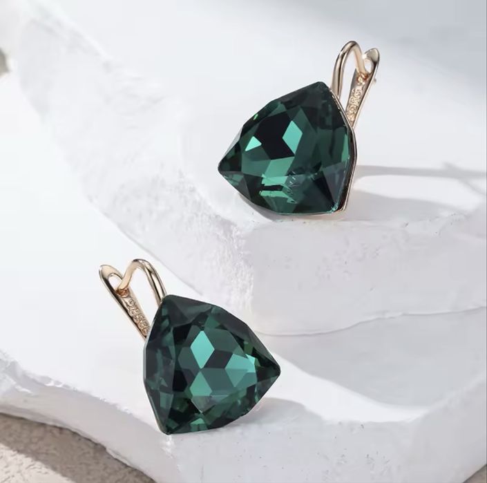 Cercei Luxury Verde Smarald Placati Aur 18k – Cadoul Perfect pentru EA