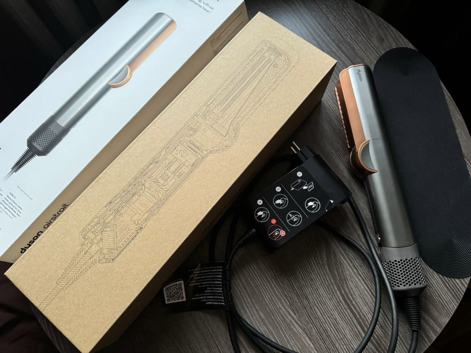 Фен выпрямитель Dyson AirStrait