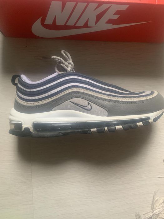 Продавам оригинални маратонки номер 41