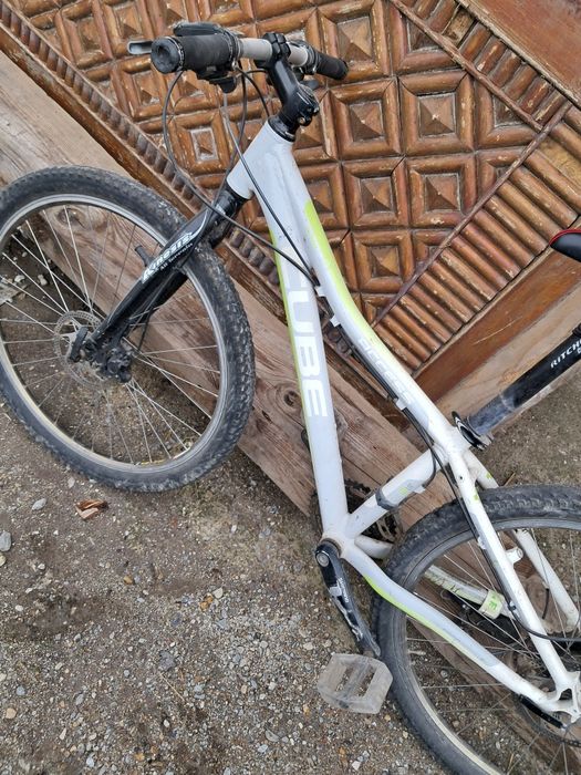 Bicicleta Cube full