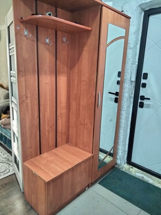 Продам бу прихожую