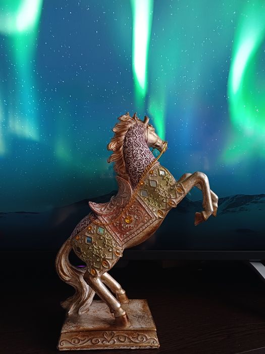 Статуэтка конь лошадь