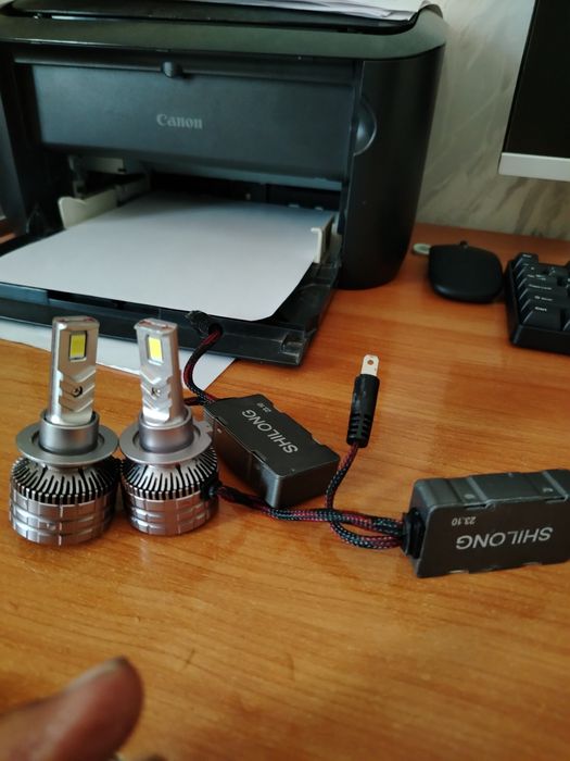 Продаётся LED лампа.