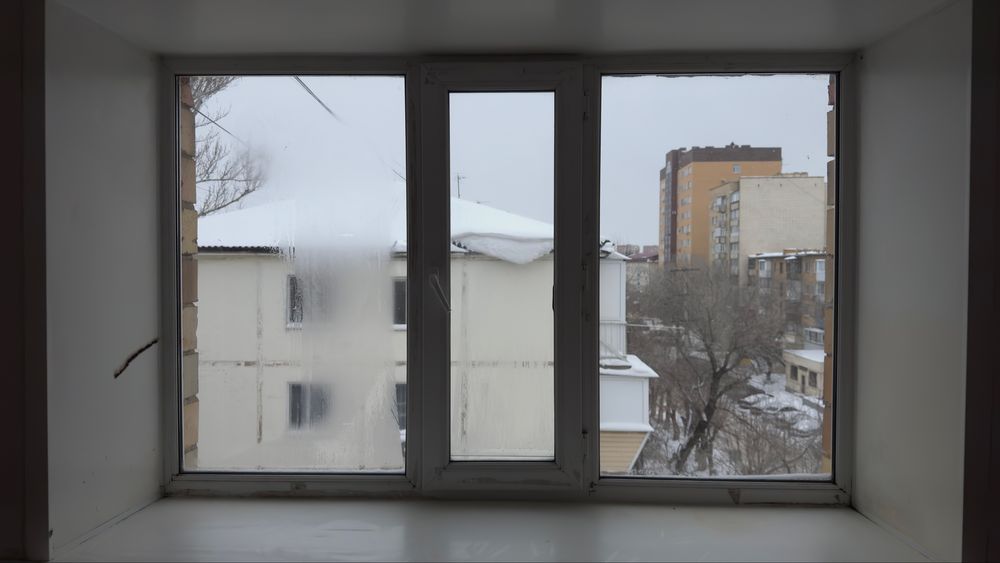 продаются пластиковые б/у окна.