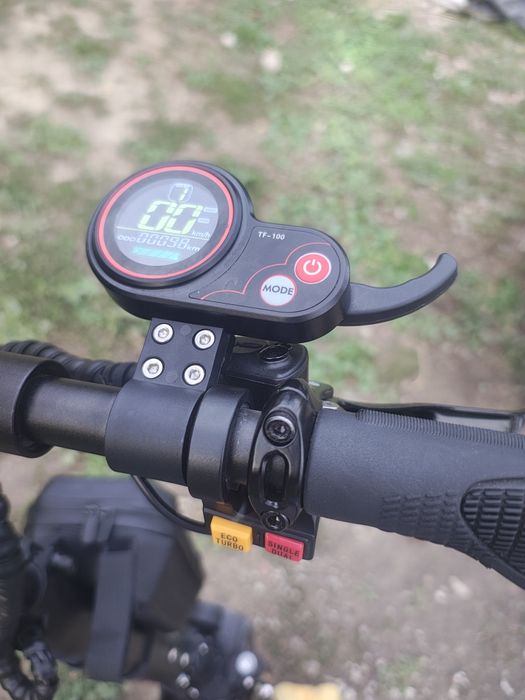 Vând trotinetă boyueda Q7 pro 3200w