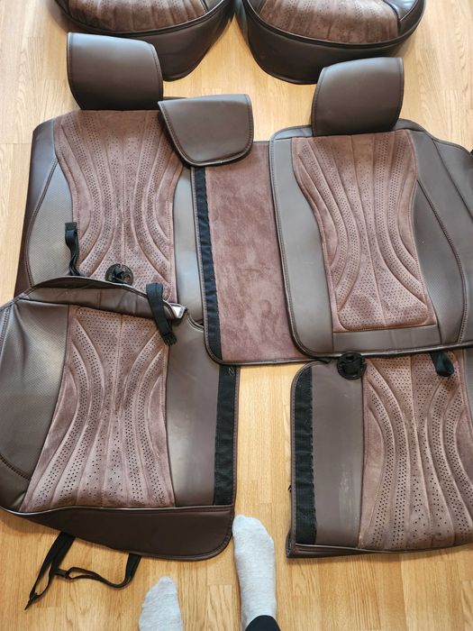 Продам комплект чехлов для автомобиля