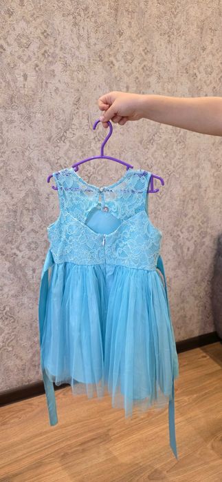 Продаётся детское платье на 4 года