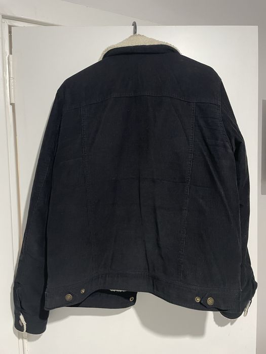 Есенно/зимно яке Guess