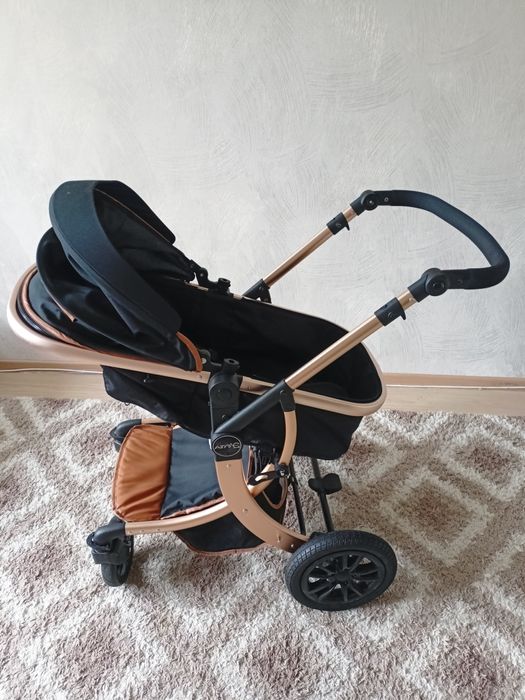 Продам детскую коляску