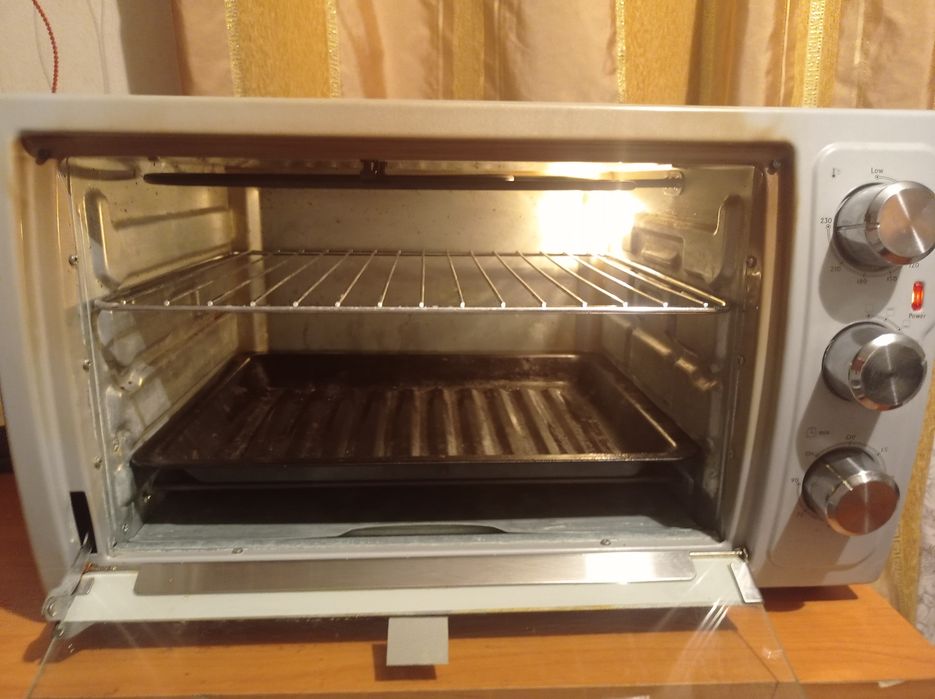 Продам мини-печь — это модель ARG KWS-1538