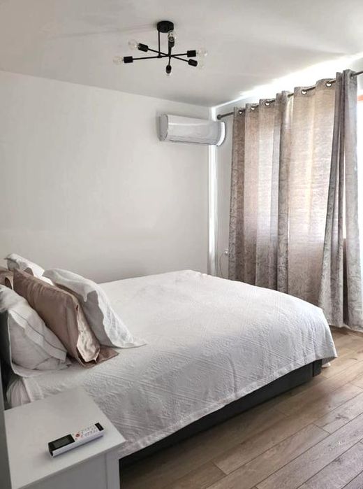 Дава се под наем Тристаен апартамент в Пловдив, Христо Смирненски - 112 кв.м за 700 € - Снимка #4