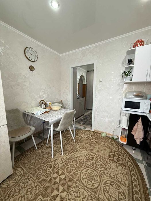 2-комн. квартира, 50.5м², 6-й микрорайон.