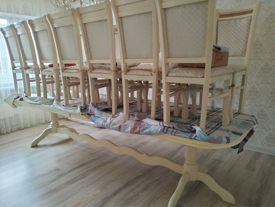 Продается Стол, стулья