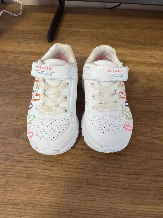 маратонки skechers 15 евро