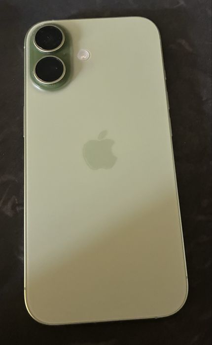 Продам iPhone 17 в отличном состоянии