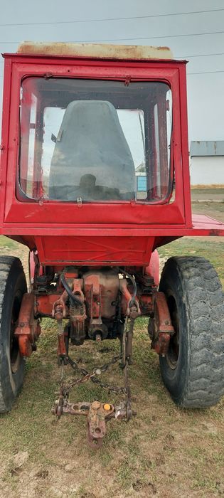 Трактор Т-25 красный