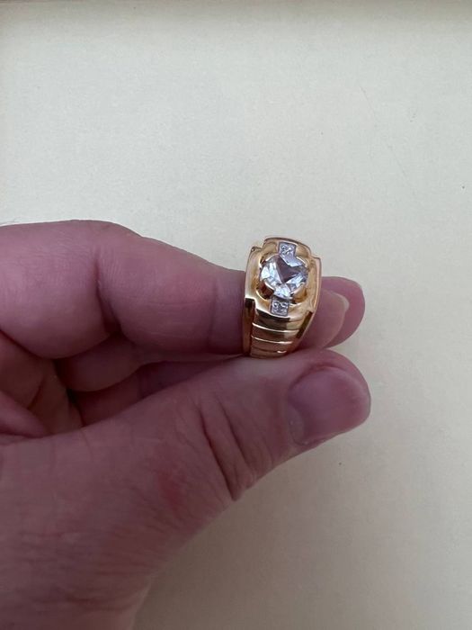 Новогодняя скидка! Мужской перстень золото+драг камень