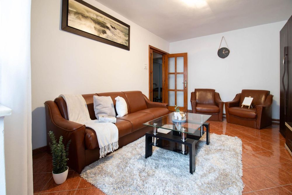 Vand apartament 2 camere (cuza voda3)