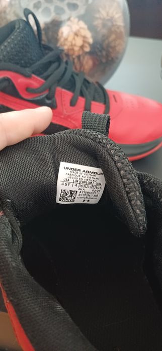 Ghete baschet under armour