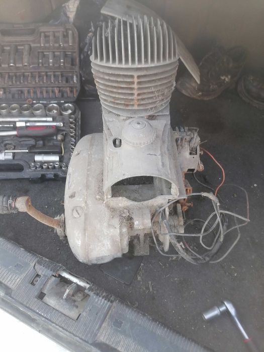 Продавам двигател за ява 175