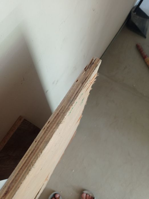 Кусок фанеры продам