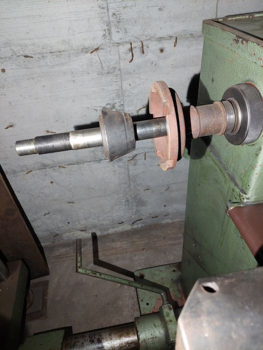 Masina de rectificat tamburi frână camioane