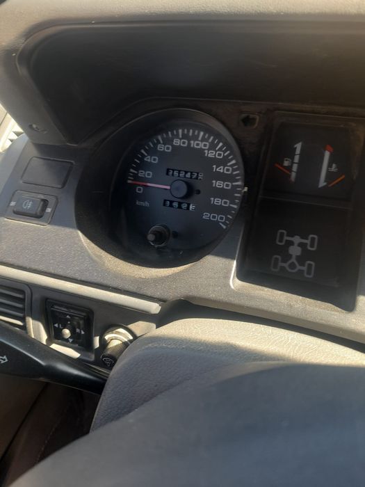 Vând Mitsubishi pajero